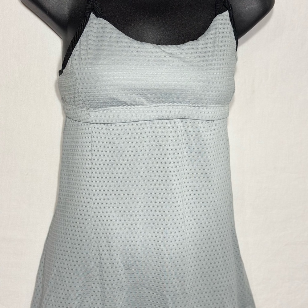 Athleta Women's S Grey Flow Yoga Wicking Breathable Built In Bra Tank Top